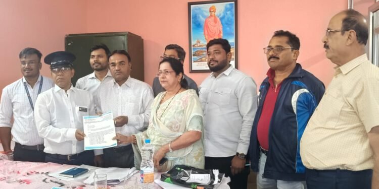 हिंगणघाट स्थानकावर स्टेशन सल्लागार समितीची बैठक संपन्न.