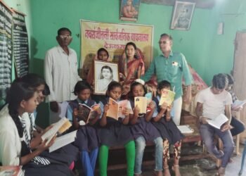 नवसंजीवनी सार्वजनिक वाचनालय देऊळगाव येथे वाचन संकल्प महाराष्ट्राचा उपक्रम घेण्यात  आला.