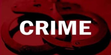 महिन्याभरापूर्वी झालं लग्न, हनिमूनवरून जावई सासऱ्यात वाद, सासऱ्याने जावयाच्या अंगावर फेकले ॲसिड.