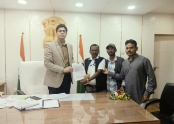 प्रेस संपादक पत्रकार सेवा संघ तर्फे जिल्हाधिकारी यांचे स्वागत आणि अवैध धंद्या बाबत निवेदन.