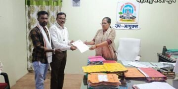 अकोला शहरातील हमजा प्लॉट येथील नाल्यावरील पुलाचे काम त्वरित करा.