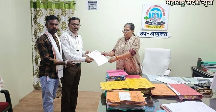 अकोला शहरातील हमजा प्लॉट येथील नाल्यावरील पुलाचे काम त्वरित करा.