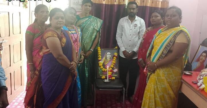 राजमाता माँ जिजाऊ व स्वामी विवेकानंद यांची जयंती तथागत ग्रुप महाराष्ट्र राज्य संघटनेच्या वतिने साजरी.