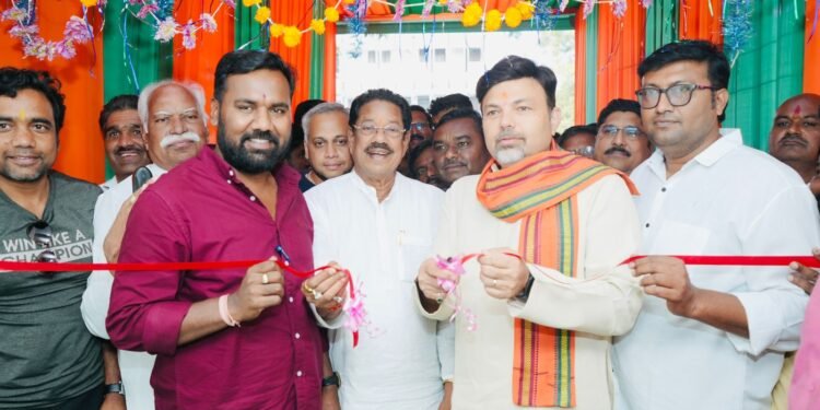 सावनेर येथे भारतीय जनता पार्टी कार्यालयाचे उद्घाटन.