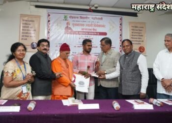 दुसऱ्यातील चांगलेपणा आपल्याला समृद्ध करू शकते:स्वामी राघवेंद्रानंद, गोंडवाना विद्याीठात युगनायक स्वामी विवेकानंद अध्यासन केंद्राचे उद्घाटन.