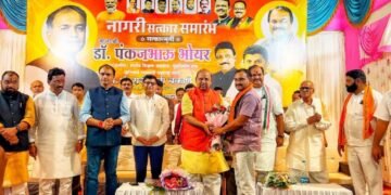 हिंगणघाट: माजी नगराध्यक्ष निलेश ठोंबरे तथा माजी नगरसेवक धनंजय बकाणे यांचा भाजपा मध्ये जाहीर प्रवेश.