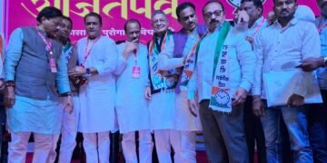 अजित पवार यांच्या उपस्थितीत शिर्डीत आयोजित मेळाव्यात सहकार नेते सुधीर कोठारी यांच्यासह अनेकांनी केला राष्ट्रवादी प्रवेश.