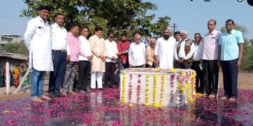 थोर साहित्यिक, नाटककार, लेखक,  शेक्सपियर कै.राम गणेश गडकरी यांच्या पुण्यतिथी दिनी वाहण्यात आली आदरांजली.