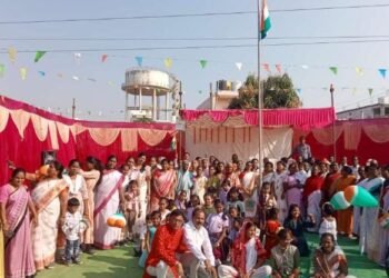 स्वराज्य मित्र परिवार हिंगणघाट तर्फे प्रजासत्ताक दिन उत्साहात साजरा.