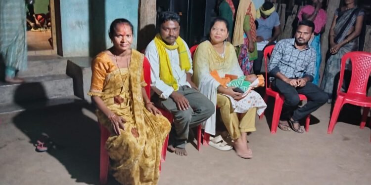 नामकरण सोहळ्याला माजी जि. प. अध्यक्षा भाग्यश्रीताई आत्राम, हलगेकर यांची उपस्थिती.