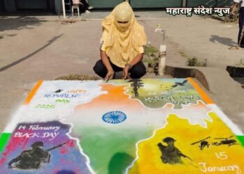 रांगोळी स्पर्धेत प्रथम पारितोषिक प्राप्त माहेश्वरी विठ्ठल कुकुर्डे यांचा सत्कार.