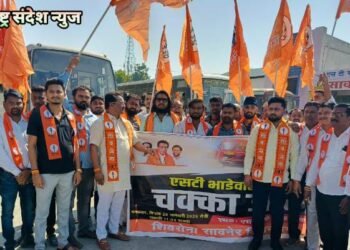 एसटी बसच्या दरवाढीचा शिवसेना उद्धव गटातर्फे निषेध, सावनेर बस स्टॅन्ड येथे चक्काजाम आंदोलन.