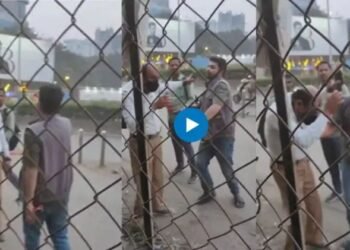 पुण्यात दारुच्या नशेत मद्यधुंद तरुणाने वाहतूक पोलिसांशी वाद घालत चक्क पोलिसाला मारहाण.