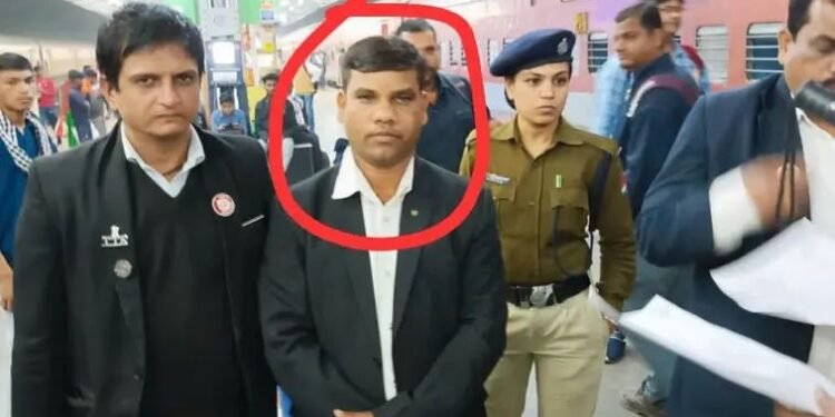 एक चूकीमुळे नकली टीसी चा खेळ झाला खल्लास; बोगस टीसीला नागपूर ठोकण्यात आल्या बेड्या.