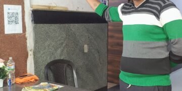 बल्लारशा रेल्वे स्थानक शौचालयात मनमानी शुल्क.