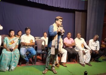 कोटगल येथे आयोजित ”भूक”या नाट्य प्रयोगाचे माजी राज्यमंत्री राजे अम्ब्रीशराव महाराज यांच्या हस्ते उदघाटन.