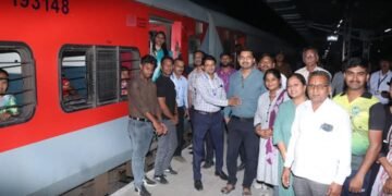 मुख्यमंत्री तीर्थ दर्शन योजनेअंतर्गत वर्धा येथून 105 ज्येष्ठ नागरिकांचा जत्था बौध्दगया येथे रवाना.