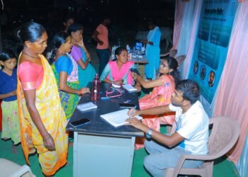 दोन दिवसीय वैद्यकीय शिबिराचा पहिला दिवस देचलीपेठा येथे उत्तम प्रकारे पार पडला.