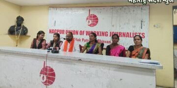 नागपूर: 45 वर्षापूर्वीची पाण्याची टाकी जंजार अवस्थेत, नागरिकांच्या जीवाशी खेळ, अनेक नागरिक शासकीय योजना पासून वंचित.