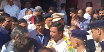 वंचित बहुजन आघाडी तर्फे रेल्वे  महाप्रबंधक यांच्याशी चर्चा करून विविध मागण्यासाठी  निवेदन दिले.