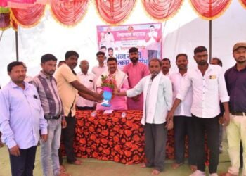 मंगी येथे बंजारा समाजाचे आद्यदैवत संत श्री सेवालाल महाराज यांच्या 286 व्या जयंती निमित्त आमदार देवराव भोंगळे यांचा नागरी सत्कार.