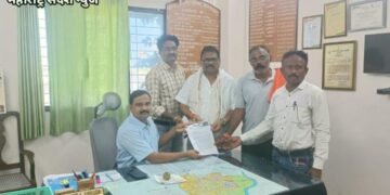 2025-26 या अर्थसंकल्पात या शहरातील आर्थिक तरतुद करून अंमलबजावणी करा: सतीश धोबे यांचे नपा मुख्याधिकाऱ्याला निवेदन.