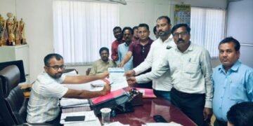 हिंगणघाट नॅशनल हायवे परिसराचे संविधान चौक व दवाखाना चौकचे संत भोजाजी महाराज असे नामकरण करा: बसपाचे नपा मुख्याधिकारी यांना निवेदन.