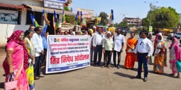 शिवनी येथिल मुलीवर अत्याचार करणा-या विकृत मानसिकतेच्या नराधमांचा वंचितने केला जाहिर निषेध.