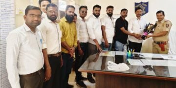 हिंगणघाट पोलीस स्टेशनचे नवनियुक्त ठाणेदार देवेंद्र ठाकूर यांचे राष्ट्रवादी युवक काँग्रेस कडून स्वागत.
