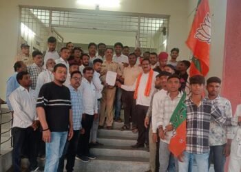 आमदार अबु आजमी यांच्यावर कठोर कारवाई करा, सावनेर शहर अध्यक्ष राजु घुगल यांच्या नेतृत्वात मुख्यमंत्री यांना निवेदन.