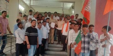 आमदार अबु आजमी यांच्यावर कठोर कारवाई करा, सावनेर शहर अध्यक्ष राजु घुगल यांच्या नेतृत्वात मुख्यमंत्री यांना निवेदन.