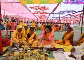 बोलेपल्ली येथे शहिदविर बाबुराव फुल्लेश्वर शेडमाके, यांच्या पुतळ्याचे तथा सल्ला घागरा चे अनावरण.