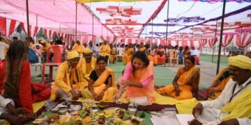 बोलेपल्ली येथे शहिदविर बाबुराव फुल्लेश्वर शेडमाके, यांच्या पुतळ्याचे तथा सल्ला घागरा चे अनावरण.