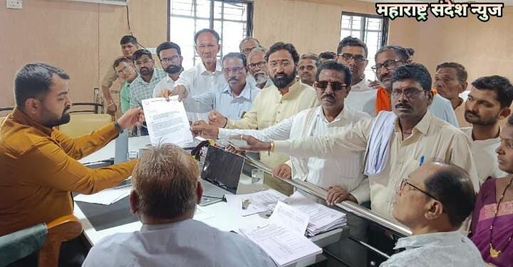 चिखली (उमरी) येथे कुकुटपालन पोल्द्रीफार्म मुळे गावातील नागरिकांना आरोग्याला धोका.