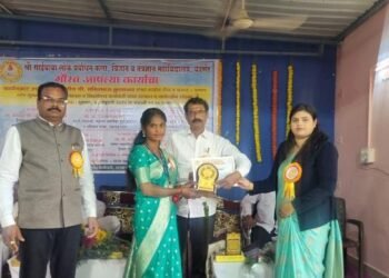 साईबाबा महाविद्यालय वडनेर येथे गुणवंताचा सन्मान व सत्कार कार्यक्रम संपन्न.