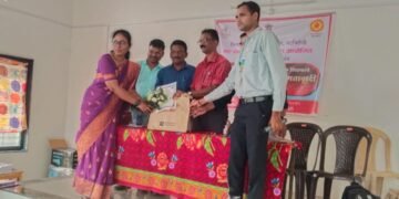 शैलजा गोरेकर उपक्रमशील शिक्षिका म्हणून सन्मानित.