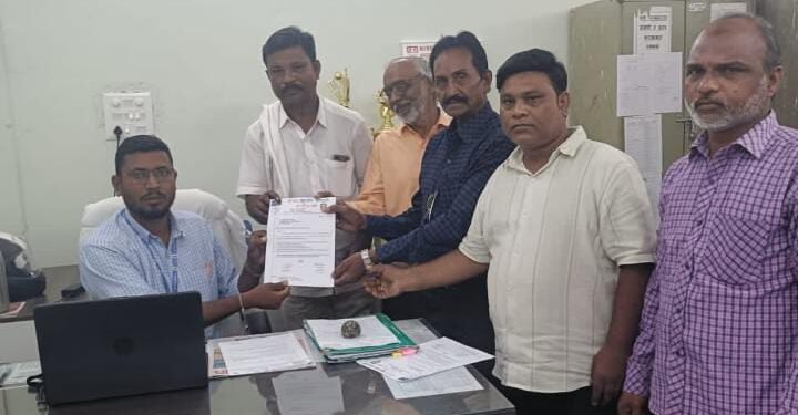 बल्लारपूर नगर पालिका तर्फे नियमानुसार व्हावे बाजार कर वसुलीचे कार्य वंचित बहुजन आघाडीने केली मागणी.