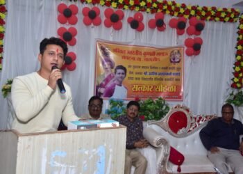 अखिल भारतीय कुणबी समाज संघटना नागभीडच्या वतीने संत तुकाराम महाराज बीजोत्सव व सिनेकलावंत आशिष पाथाडे यांचा सत्कार सोहळा संपन्न.