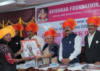 वर्षा कोयचाळे राज्यस्तरित व राष्ट्रिय स्तरीय राजमाता जिजाऊ पुरस्काराने सन्मानित.