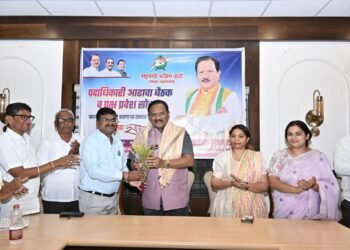 माजी मंत्री आमदार धर्मराव बाबा आत्राम यांच्या उपस्थितीत पदाधिकारी आढाव बैठक व पक्षप्रवेश सोहळा संपन्न.