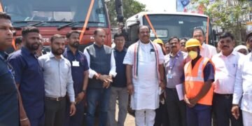 हिंगणघाट नगर. परिषदेच्या दोन जेटिंग यंत्रांचे पालकमंत्री डॉ. पंकज भोयर यांच्या हस्ते लोकार्पण.