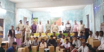 वेलगूर येथे  जागतिक वन दिनानिमित्त सौर चुलते वाटप.