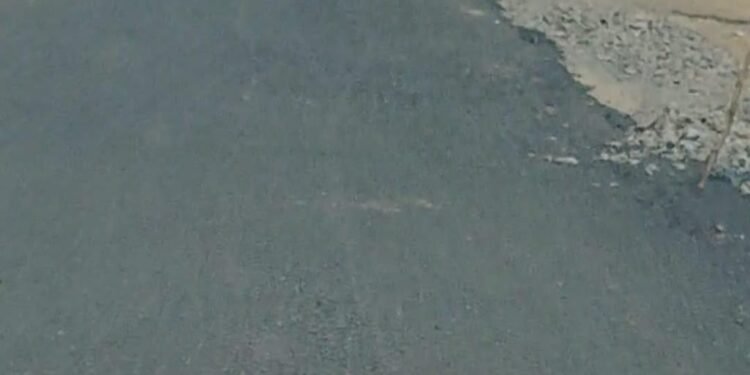 अहेरी ते व्येंकटरावपेठा कामाला अखेर सुरुवात : अजयभाऊ कंकडालवार यांच्या आंदोलनाला यश.