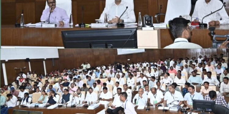 महाराष्ट्र प्रदूषण नियंत्रण मंडळ, सुरजागड इस्पात प्रा. लिमिटेड द्वारा गडचिरोली येथे जनसुनावणी.