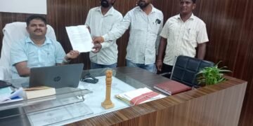 नारायणपूर ते रंगय्यापल्ली रस्त्याच्या दुरुस्तीसाठी नागरिकांचा संताप.