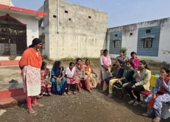 बोरगांव (मेघे), वर्धा येथे बाक (बेंच) वितरण, अंबिका सोशल फाउंडेशनचा उपक्रम.