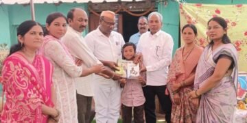 श्रद्धांजली व पुण्यस्मरण सोहळ्या निमित्त पिंगे परिवाराने आयोजित केला प्रबोधन मेळावा, ग्रामगीता ग्रंथाचे केले वितरण.