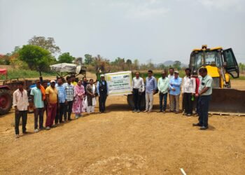 नाम फाउंडेशन,  टाटा मोटर्स, महाराष्ट्र शासन यांच्या संयुक्त विद्यमाणे, गाळमुक्त धरण, गाळयुक्त शिवार योजनेच्या आजपासून जिल्ह्यात भव्य शुभारंभ.