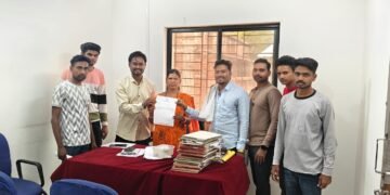 रेल्वे अंदर ब्रिज विसापुर में साफ सफाई व्यवस्था के लिए भाजपा कामगार मोर्चा तालुका अध्यक्ष सौरभ गिरसावडे के नृतुत्व में वीसापुर ग्राम पंचायत को दिया निवेदन.