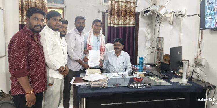 आलापल्ली ग्रामपंचायतेत तेंदुपत्ता लिलाव प्रक्रियेत घोटाळा नागरिकांचे आर्थिक नुकसान.